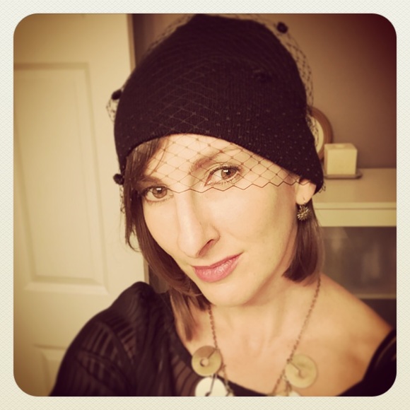 Meet your Posher, Amy - Picture 1 of 1