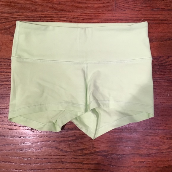 Lulu lemon boogie short