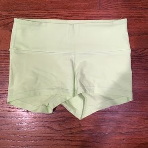 Lulu lemon boogie short
