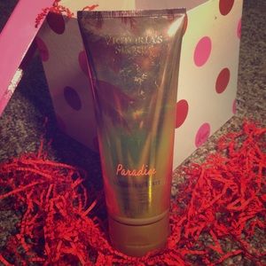 Victoria's Secret "Paradise" Hydrating Body Lotion