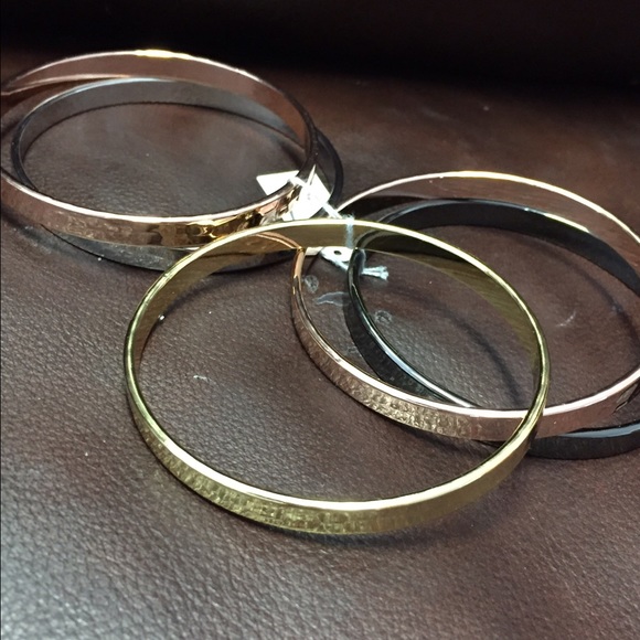 Bracelets 5 Together