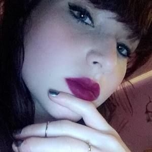 Meet your Posher, Camille