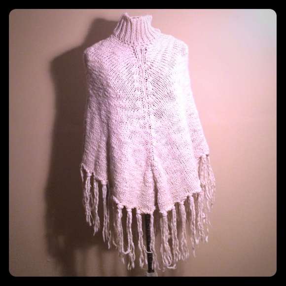 Cream colored Sweater Pancho
