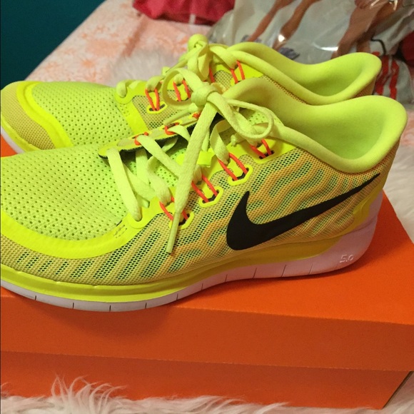 NEON NIKE FREE RUNS - Picture 1 of 4