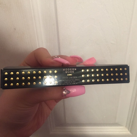 Estée Lauder Modern muse chic rollerball