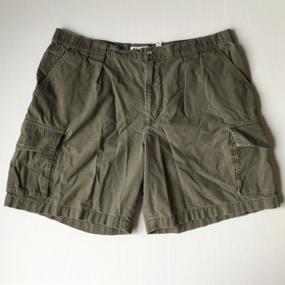 Men's Columbia Cargo Shorts- Excellent Condition