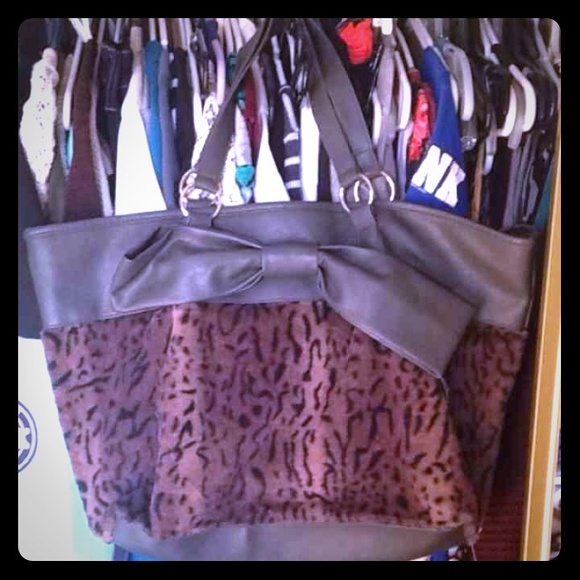 Cute cheetah print leather tote