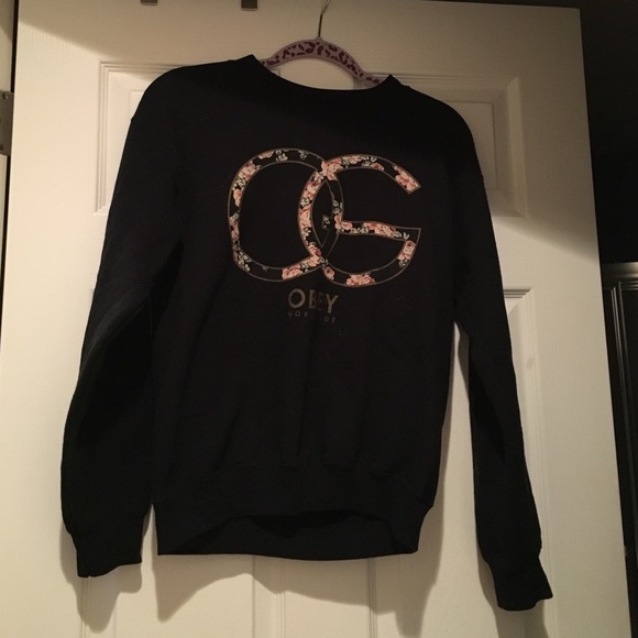 obey black hoodie pullover