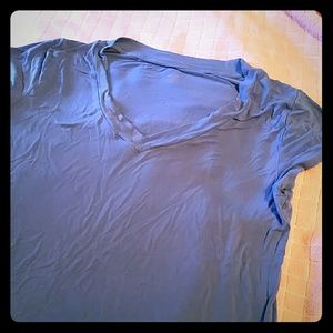 *SOLD*Fabulous bundle of 6 super soft V neck tees!