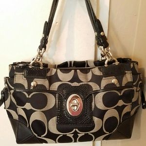 Coach shoulder bag