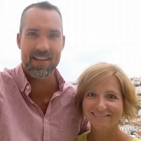 Meet Your "Almost Famous" POSHER, Amanda - Picture 4 of 4