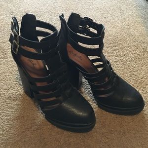 Qupid Chunky Ankle Boots