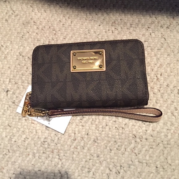 Brand New MK Wallet - Picture 1 of 4
