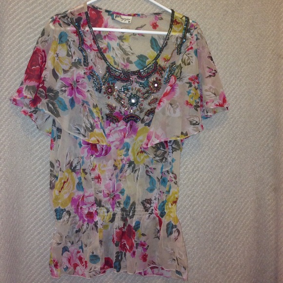Magazine Tops - Beautiful blouse