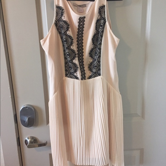 Midi cream and black laces dress‼️‼️