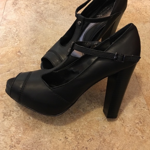 Peep Toe Vera Wang Shoe Peep Toe Vera Wang Shoe