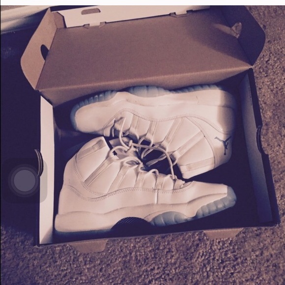 Jordan Retro 11 Legend Blue