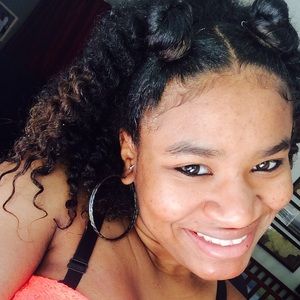 Meet your Posher, Danesha