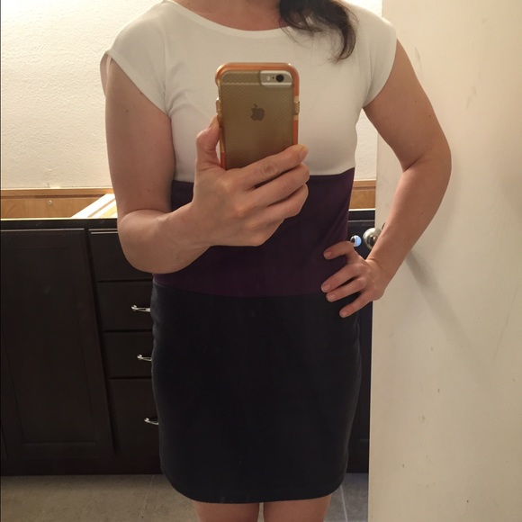 Colorblock Dress - Picture 2 of 4