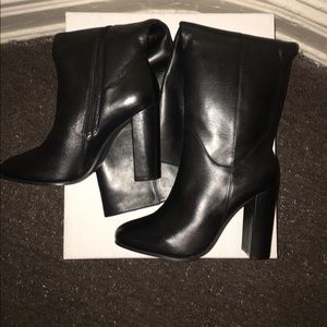 BRAND NEW: 'Romani' Black Leather Knee-boots 7.5