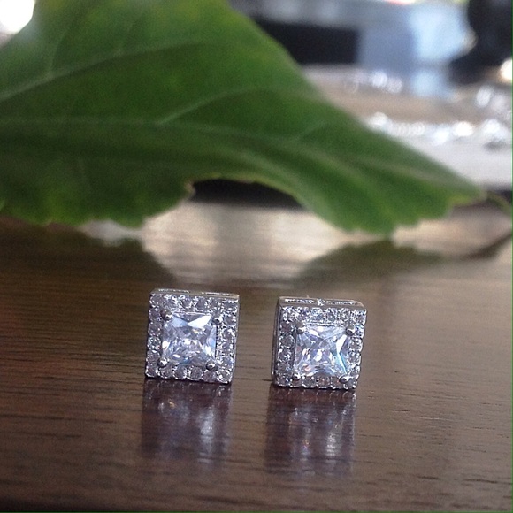 NWT The Square Stud Earrings - Picture 2 of 4