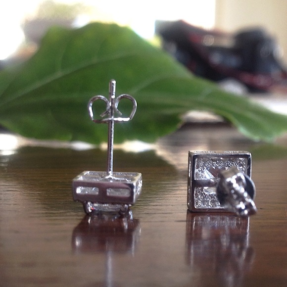 NWT The Square Stud Earrings - Picture 4 of 4