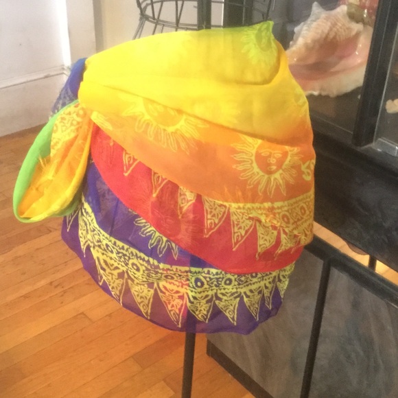 BNWOT MULTI COLORED BEACH SARONG/SCARF - Picture 3 of 4