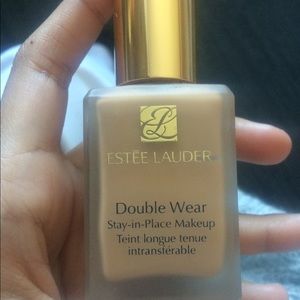 ESTEE LAUDER DOUBLE WEAR FOUNDATION