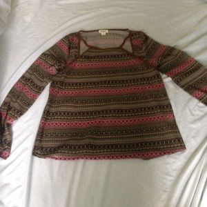 Cher long sleeve with triangle cut outs