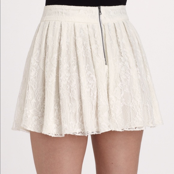 Alice+Olivia white lace mini skirt