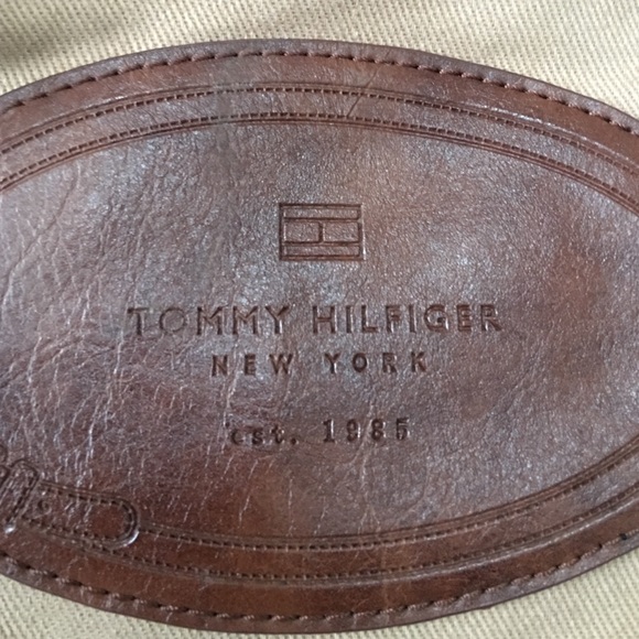 Tommy Hilfiger cross-body bag - Picture 3 of 3