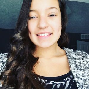 Meet your Posher, Ashley