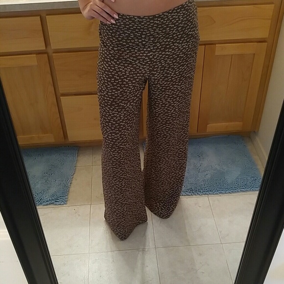 New print wide leg pants