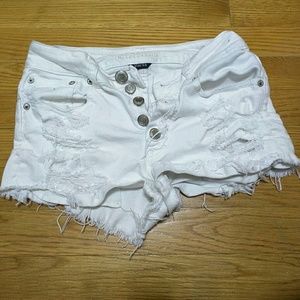 American Eagle White shorts
