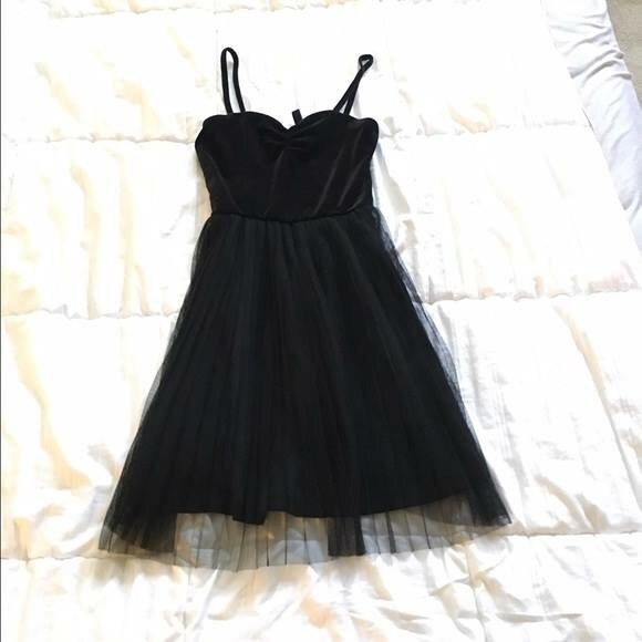 H&M Black Velvet Tulle Dress - Picture 2 of 3