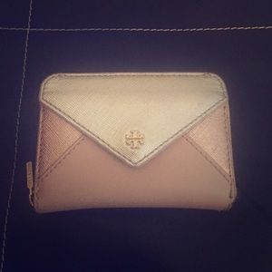 Limited Edition Tory Burch card case!