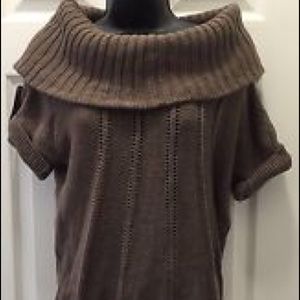 BCBG brown crowl neck sweater
