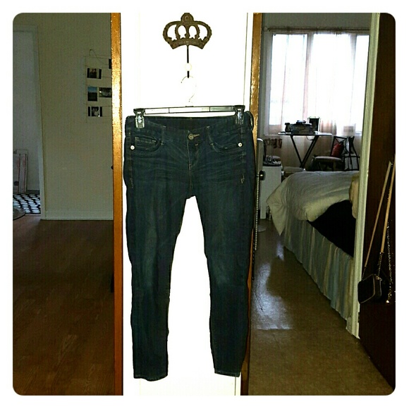 Mid rise blue crop jeans