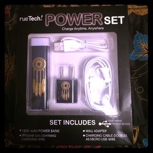 iPhone Lightning cable power bank set.