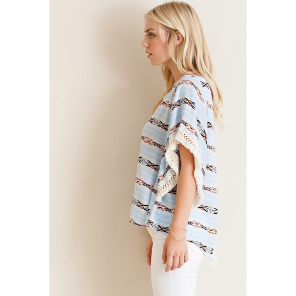 •LAST• Dreamy Days Aztec Print Top - Picture 3 of 4