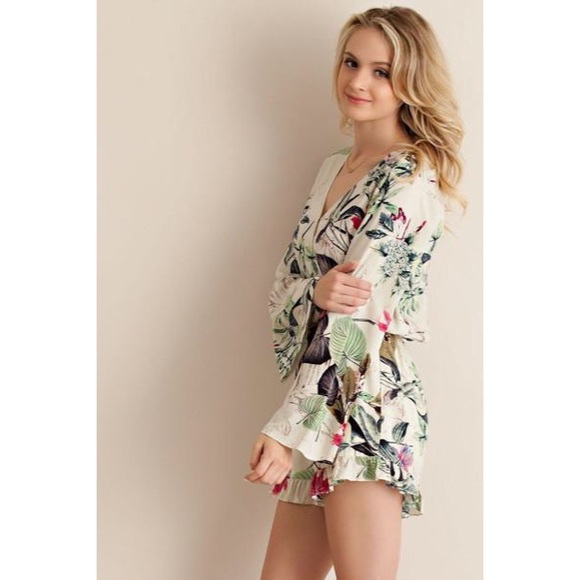 •LAST• Tropical Getaway Fuchsia Romper - Picture 4 of 4