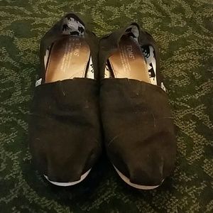 Preloved black Tom's