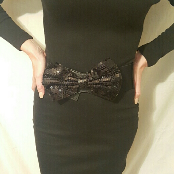 Black Sequins Bow Belt