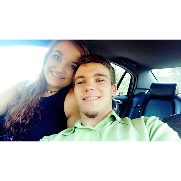 Meet your Posher, Christy - Picture 1 of 1