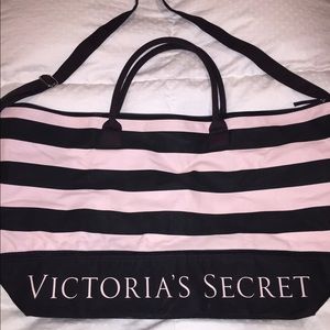 Victoria's Secret bag with expandable zipper room