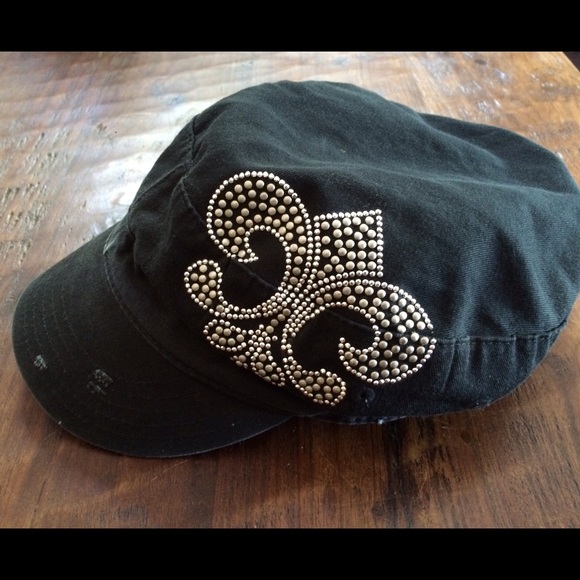 Black fleur-de-lis bling cap hat