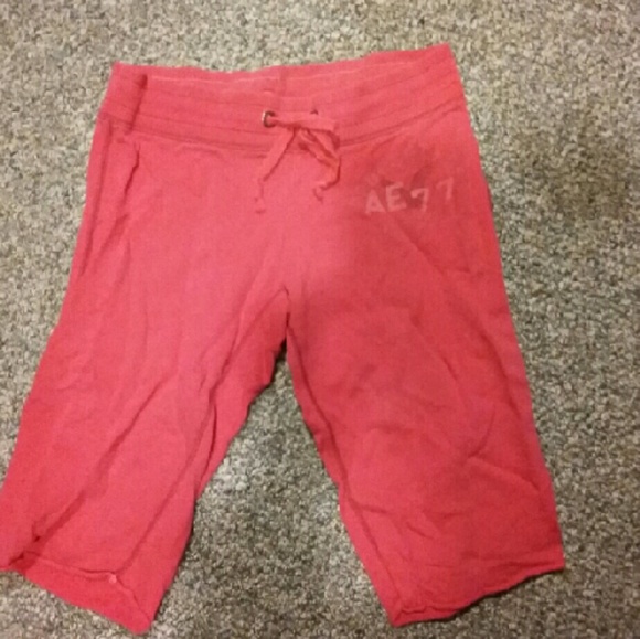 American Eagle pink crop/capri lounge pants