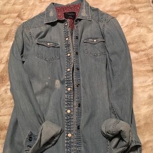 American Eagle button down