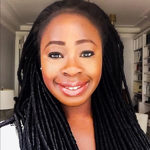 Meet your Posher, Carine