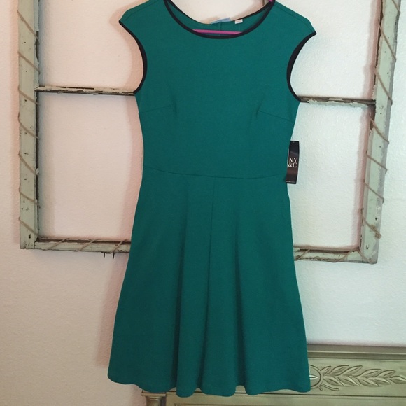 🐬New York & Co skater dress size XS 🐬